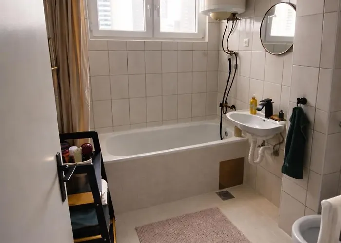 Apartment Stylish & Cozy Apartment-free Parking-novo Sarajevo